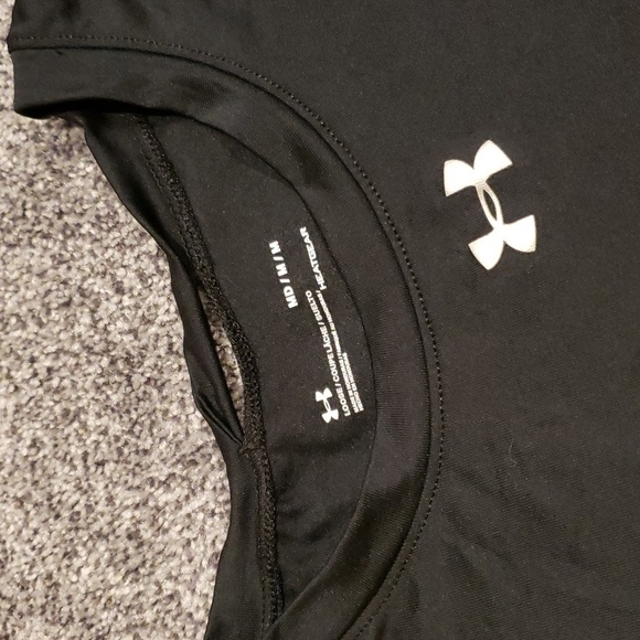 5/$25- Under Armour Tee Size Medium - Picture 2 of 5